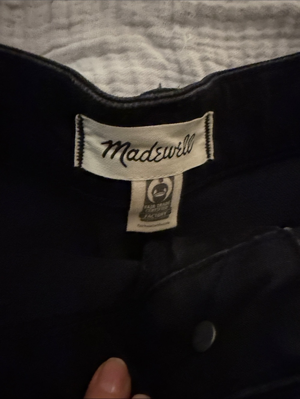 $78 msrp NWOT Madewell High-Rise curvy Black Denim sailor Shorts size 26 - Picture 2 of 4